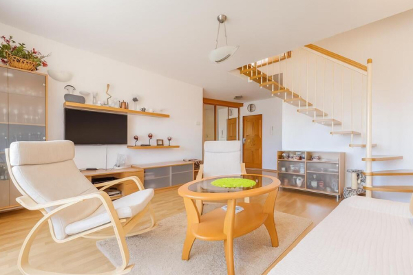 Modern 2-Level Apartment with Garage and Balcony - Lublin