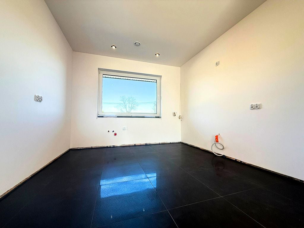 Modern House with Garage near Biała Podlaska - Image 7